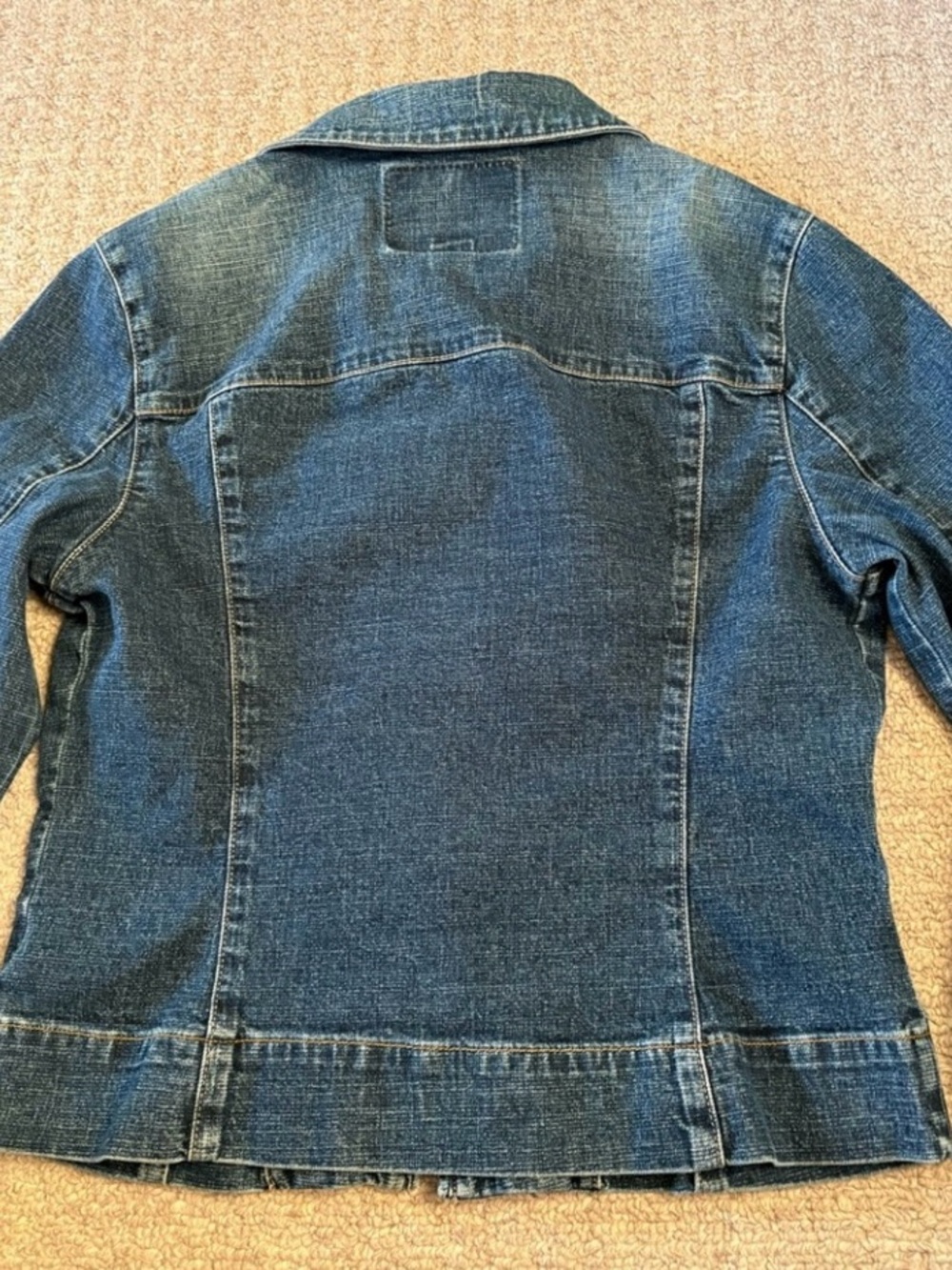 Guess Denim Jacket - Medium - Fits like a Small - Picture 8 of 9